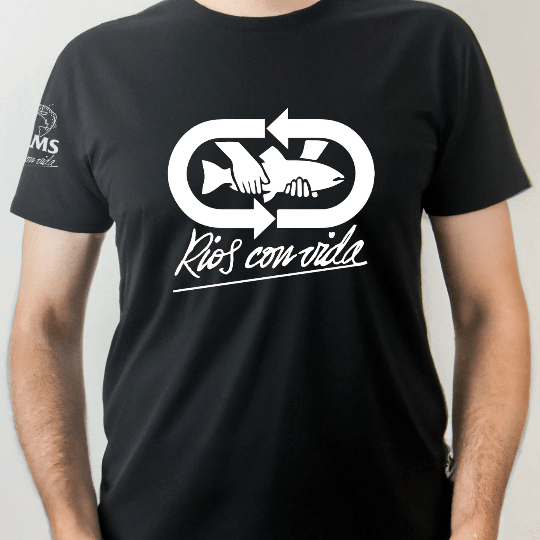 CAMISETA NEGRA CAPTURA Y SUELTA